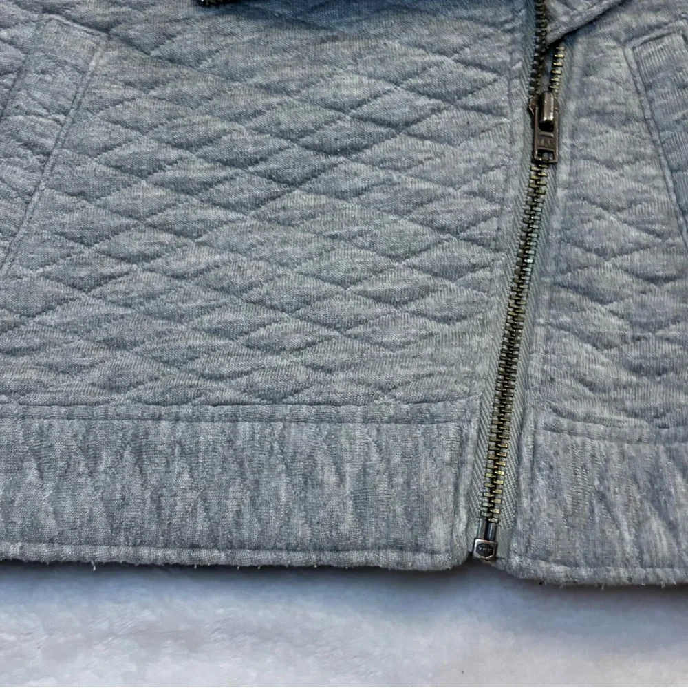Cat & Jack Gray Quilted Kids Jacket EUC Size 2T